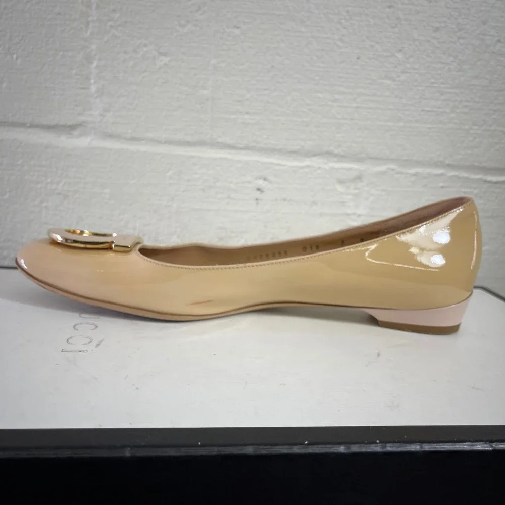 Salvatore Ferragamo Nude Patent Leather Gancini Logo Flats Slip On Women's 7 B